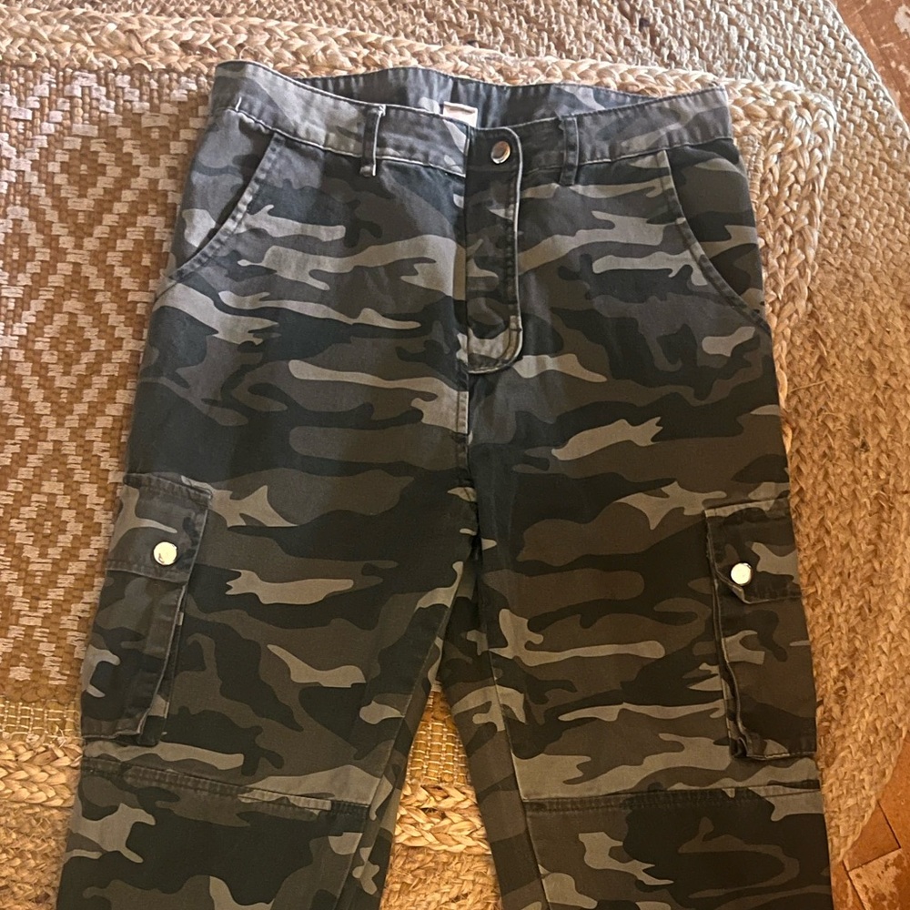 Camo Cargo Jogger Pant- Sz L-EUC- Side pockets - Picture 13 of 16